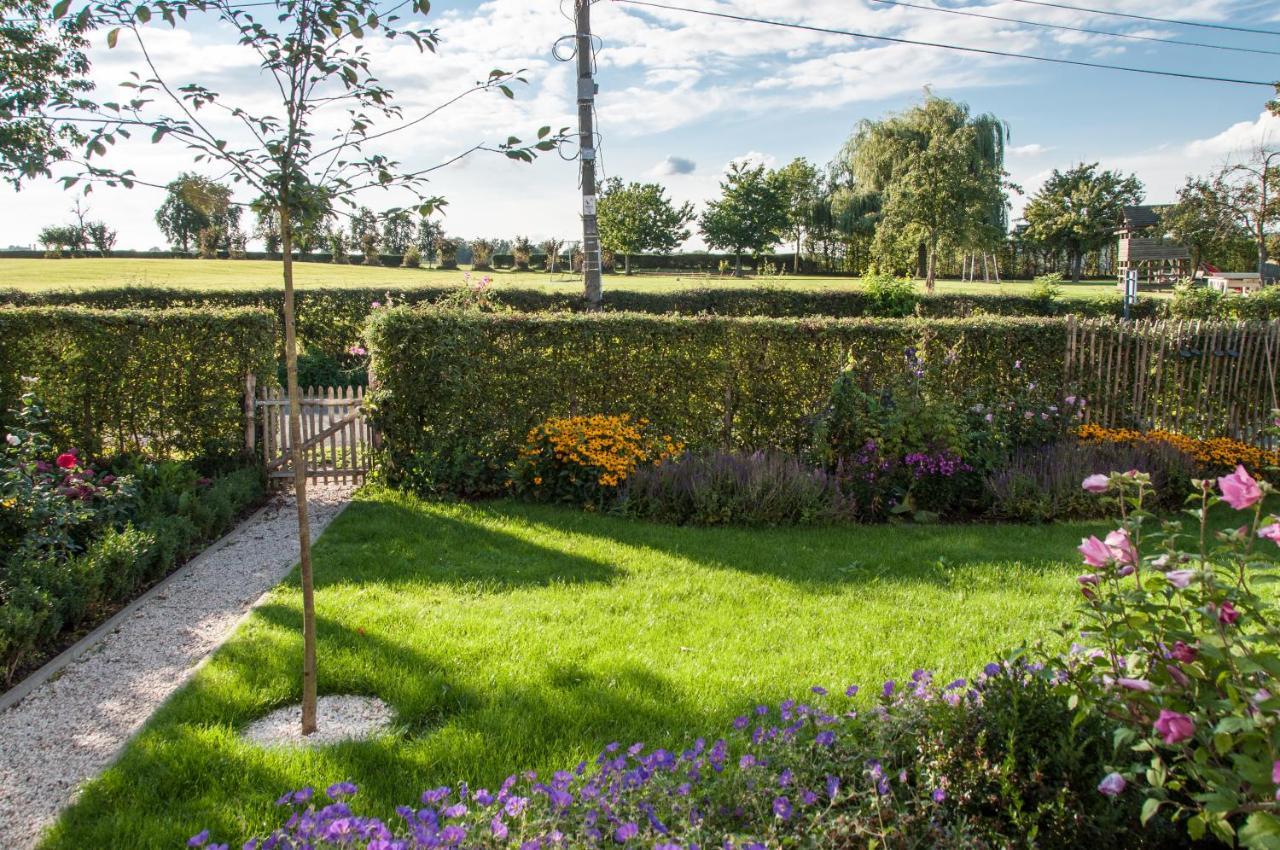 Puurteuven B&B Tussen Kunst En Natuur フーレン エクステリア 写真